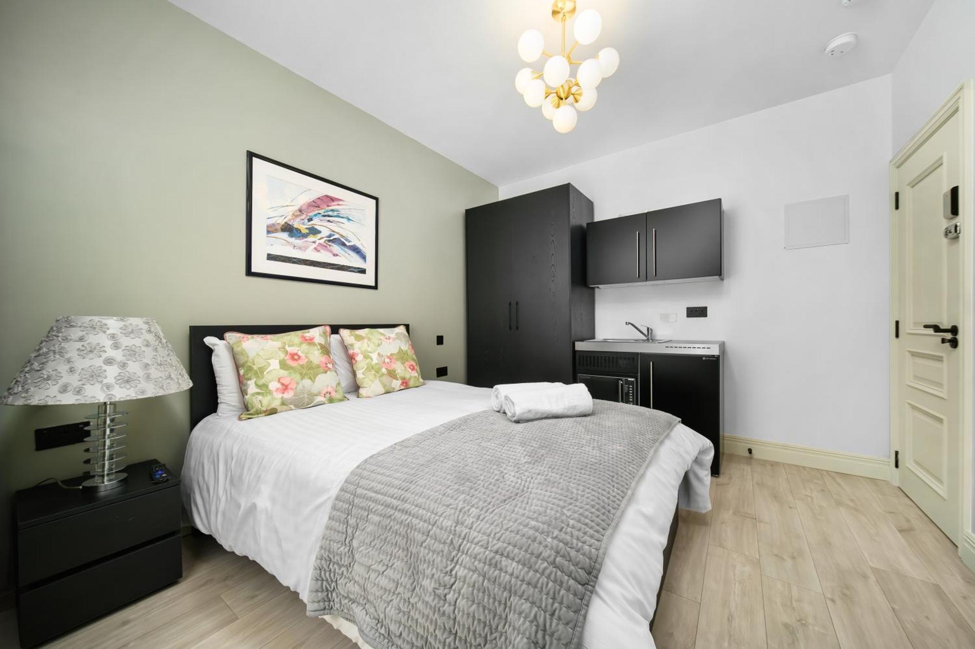 Nine Elms Modern Studio Apartments London Exterior photo