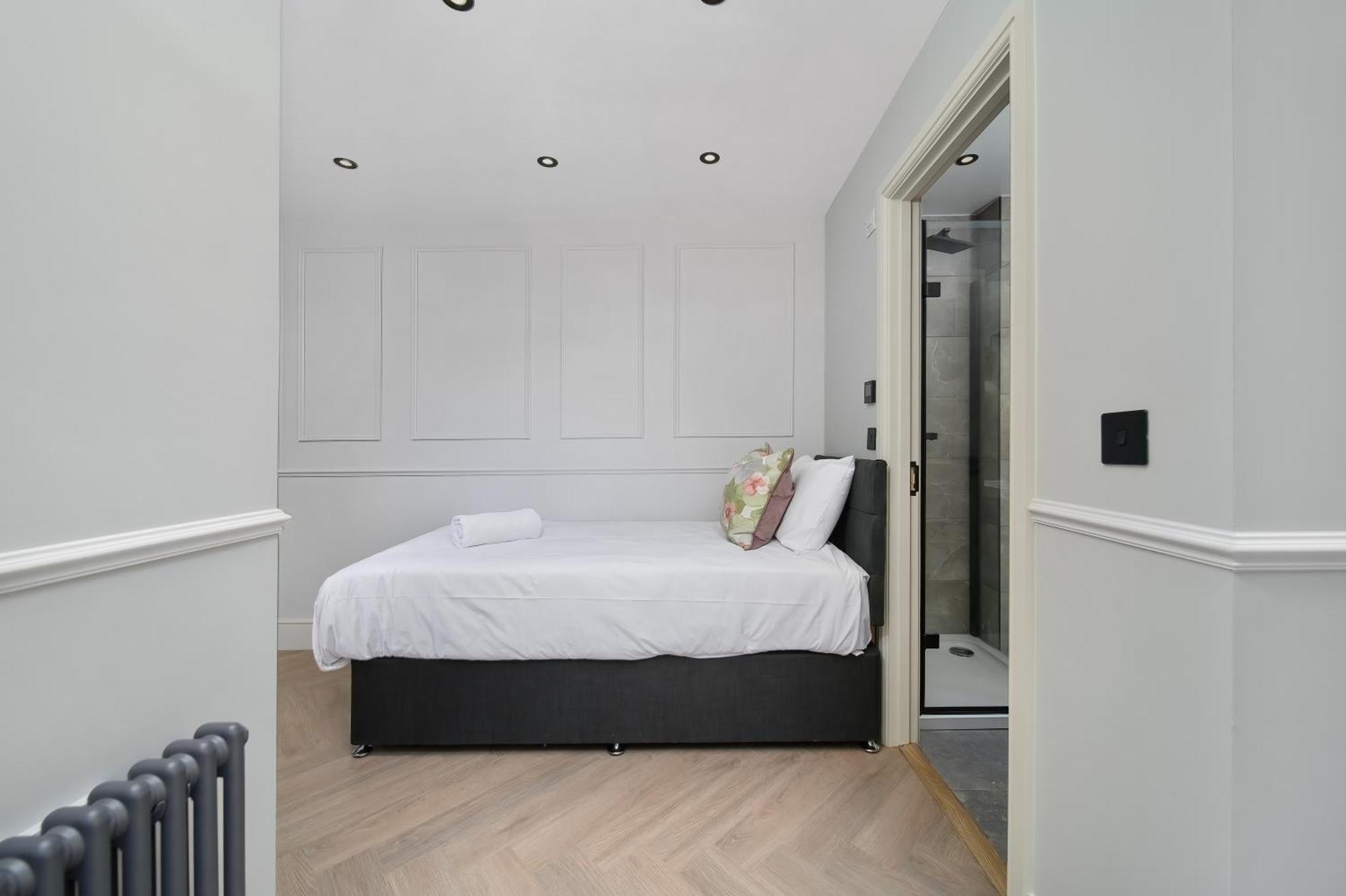 Nine Elms Modern Studio Apartments London Exterior photo