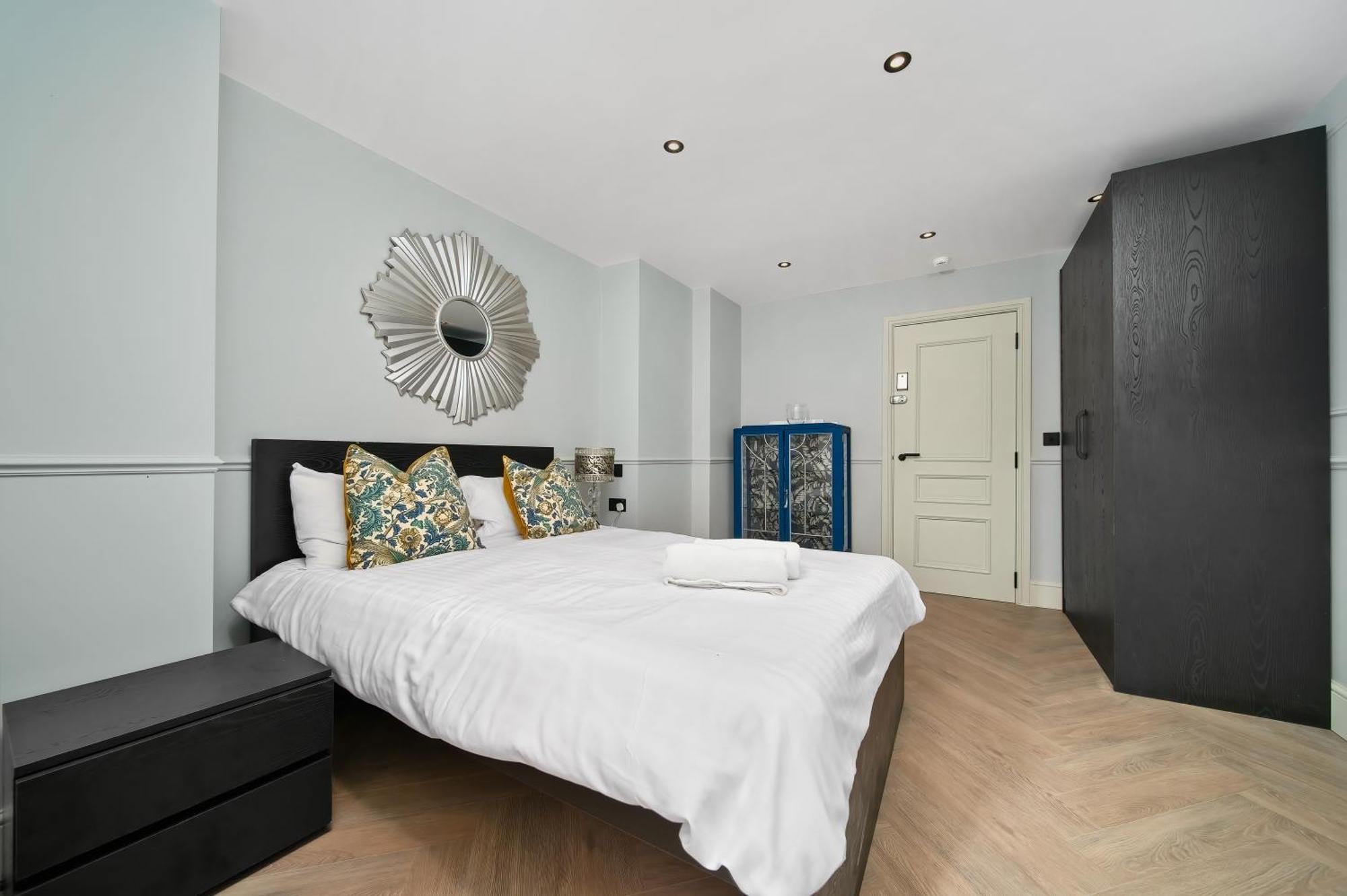 Nine Elms Modern Studio Apartments London Exterior photo