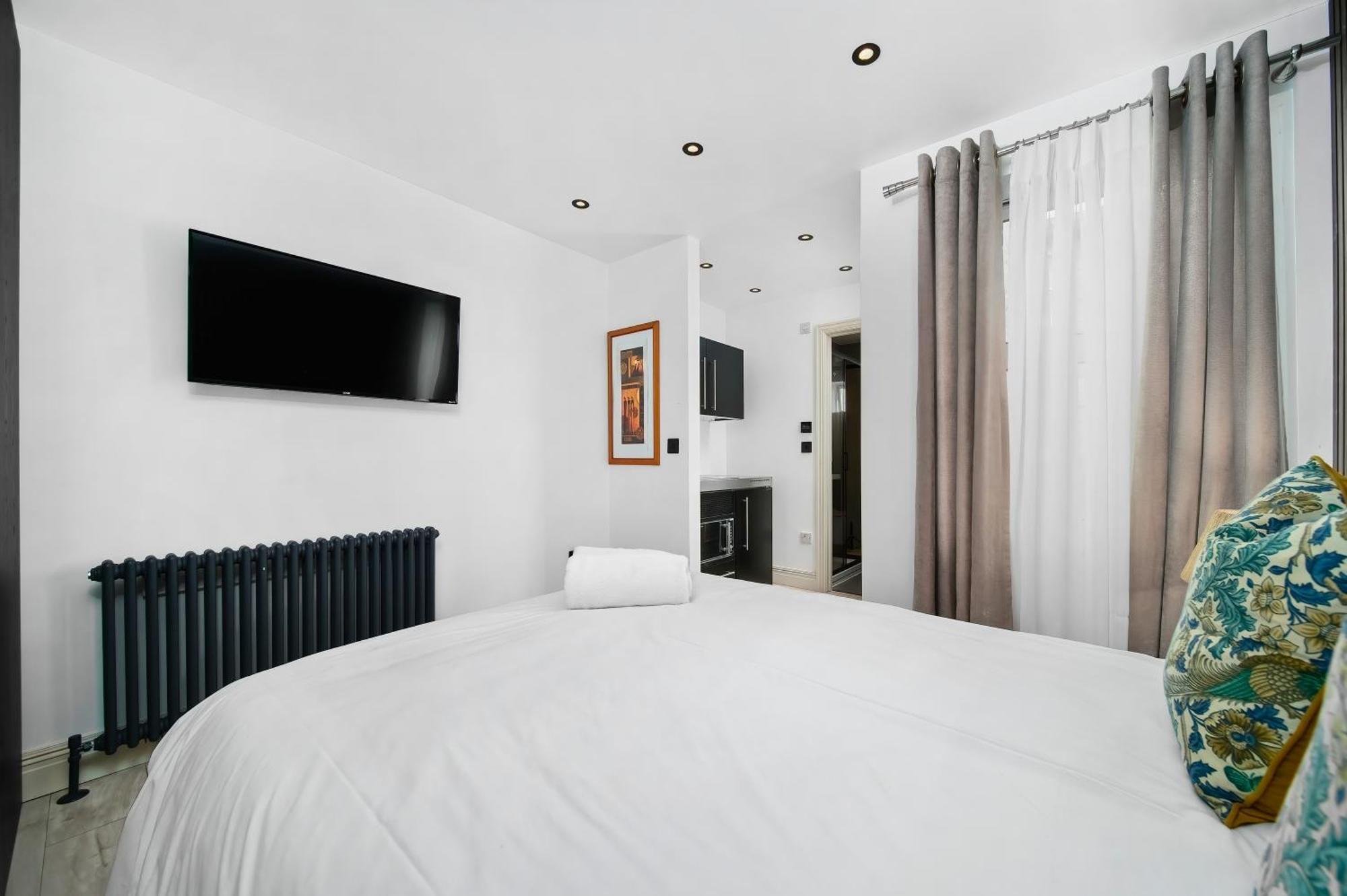 Nine Elms Modern Studio Apartments London Exterior photo