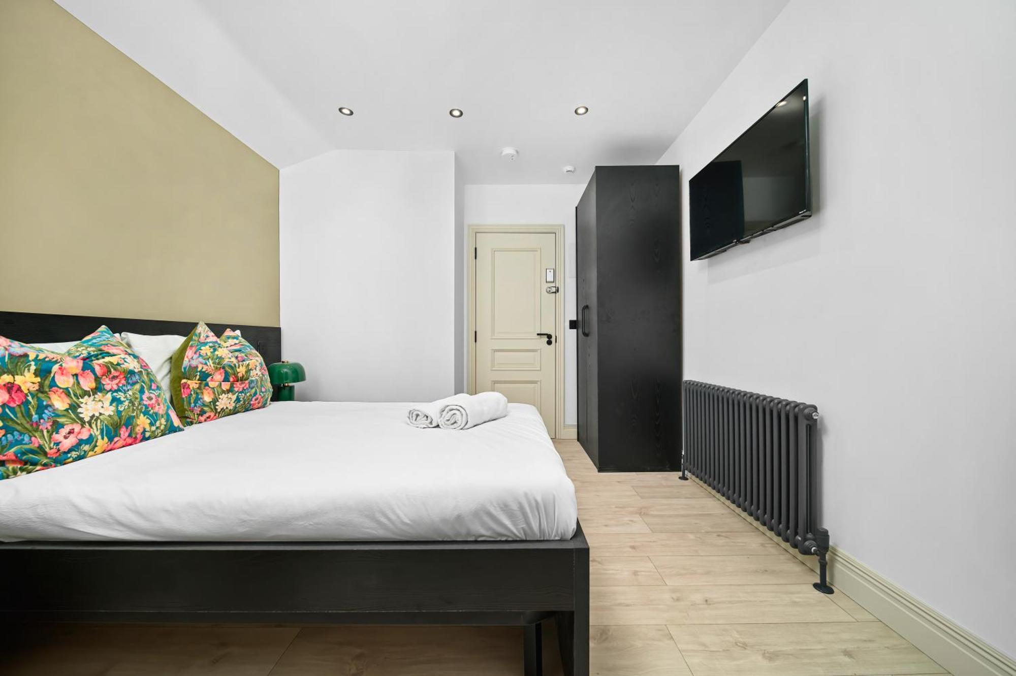 Nine Elms Modern Studio Apartments London Exterior photo