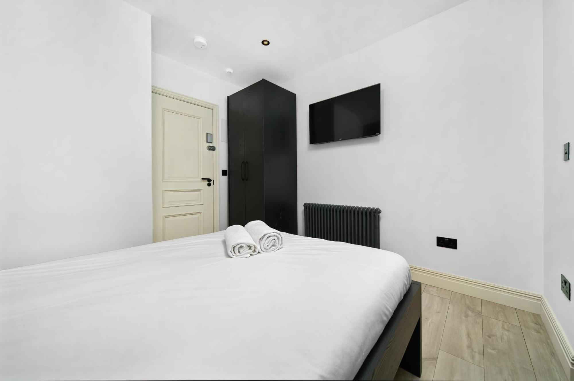 Nine Elms Modern Studio Apartments London Exterior photo