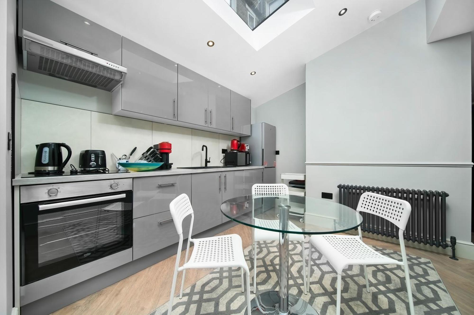 Nine Elms Modern Studio Apartments London Exterior photo