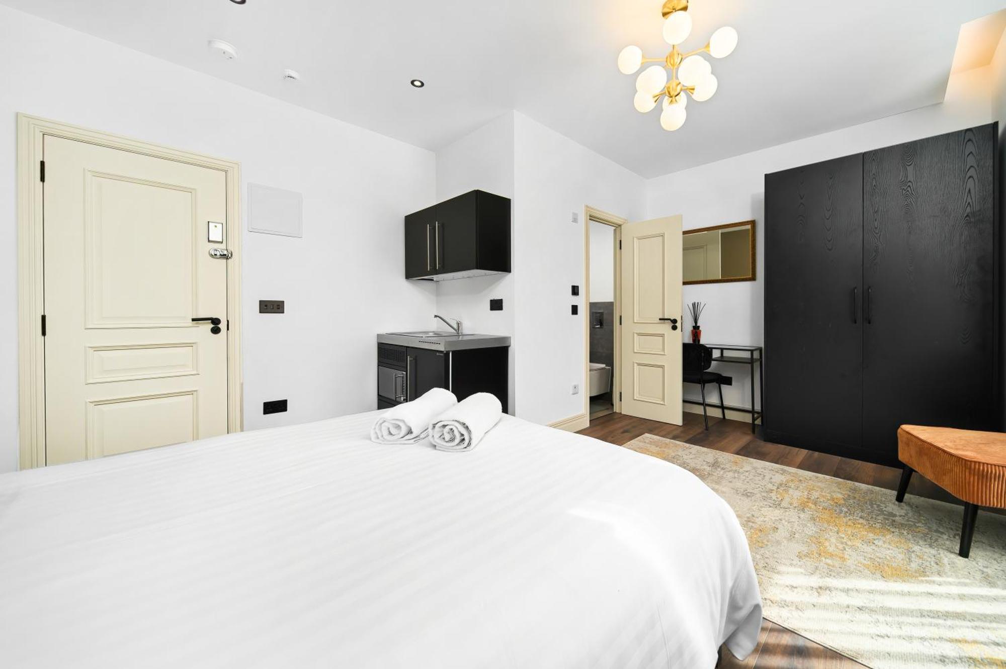 Nine Elms Modern Studio Apartments London Exterior photo