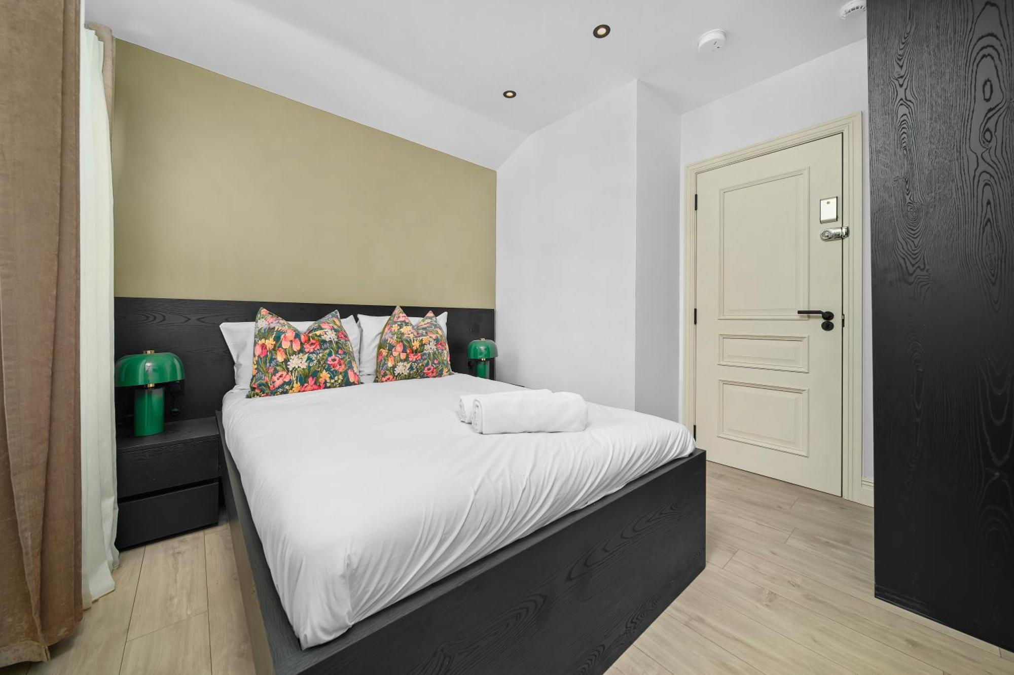 Nine Elms Modern Studio Apartments London Exterior photo