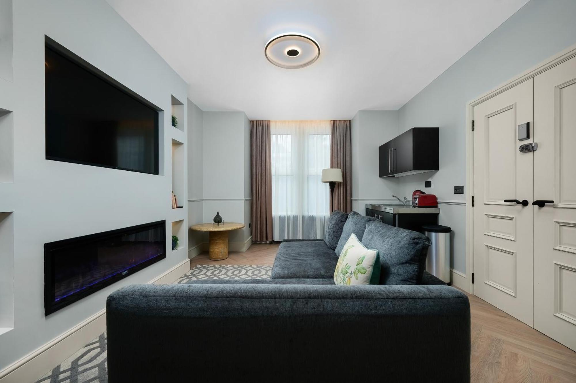 Nine Elms Modern Studio Apartments London Exterior photo